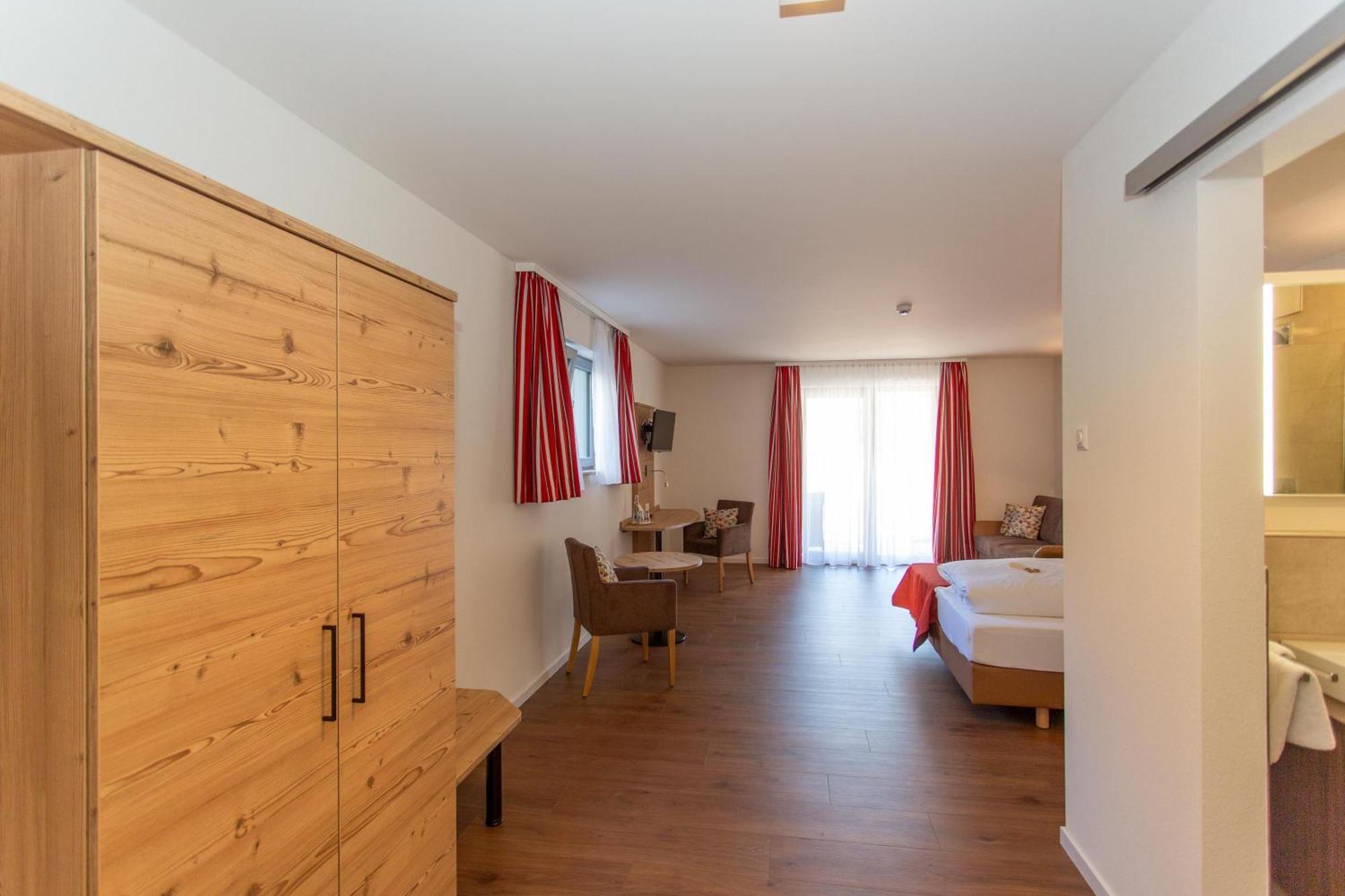 Waldblick Hotel 3*
